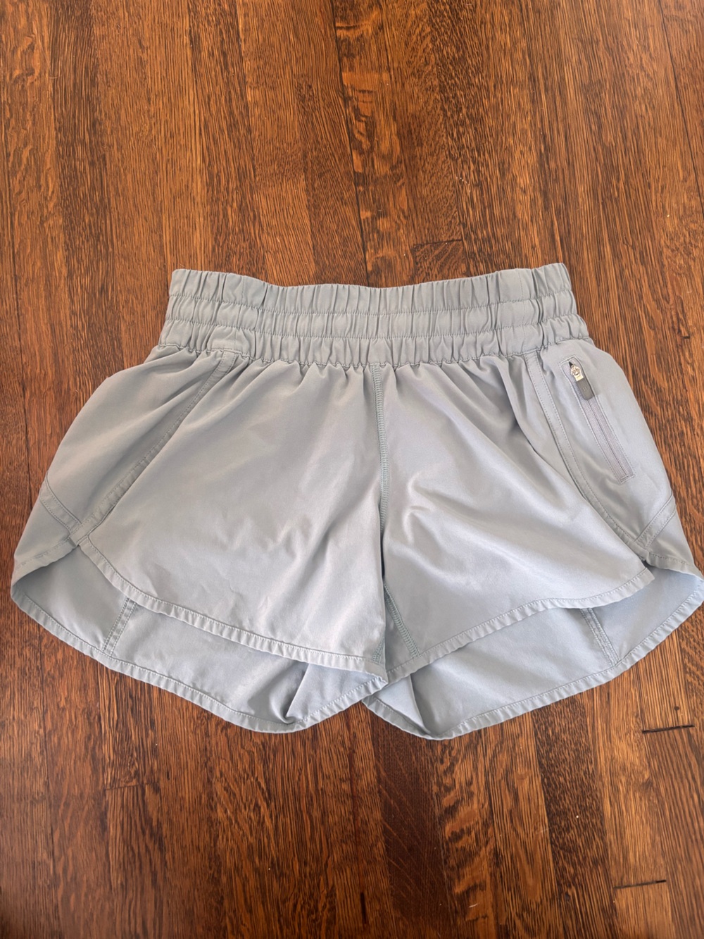 lululemon athletica light gray/blue running shorts size 6